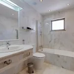 Beachtime - Oura Apartman *